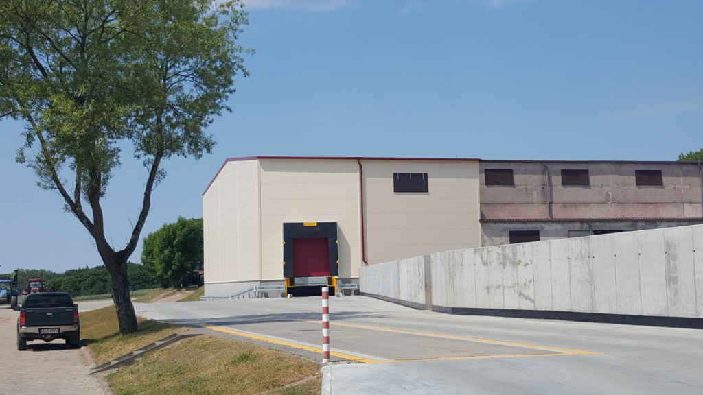 Hala ekspedycyjna w Obliwicach